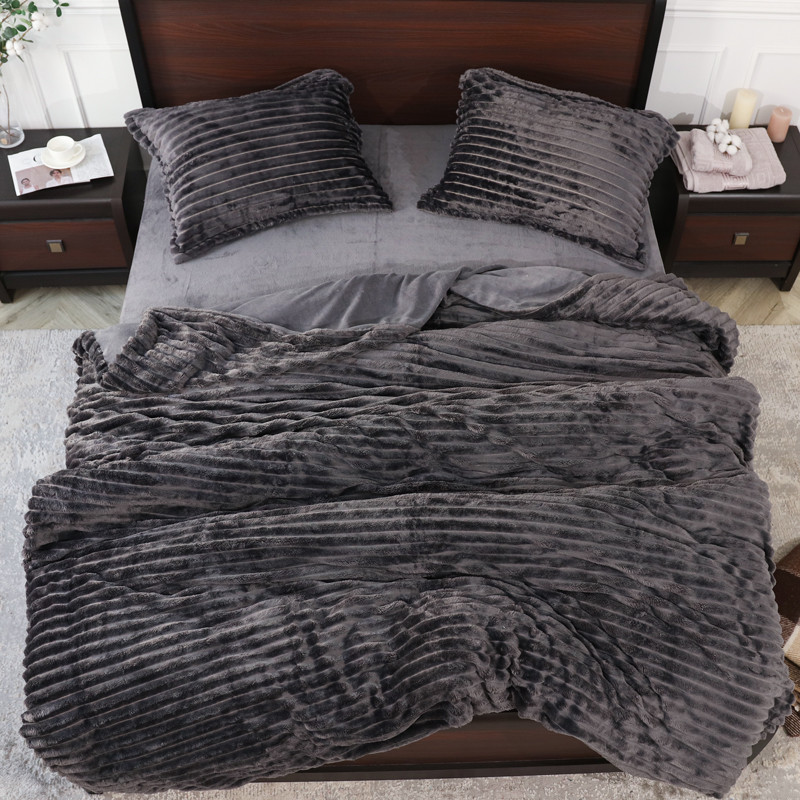 Евро-макси набор постельного белья 200*230 из Плюш Велюра №800-05 Черешенка™