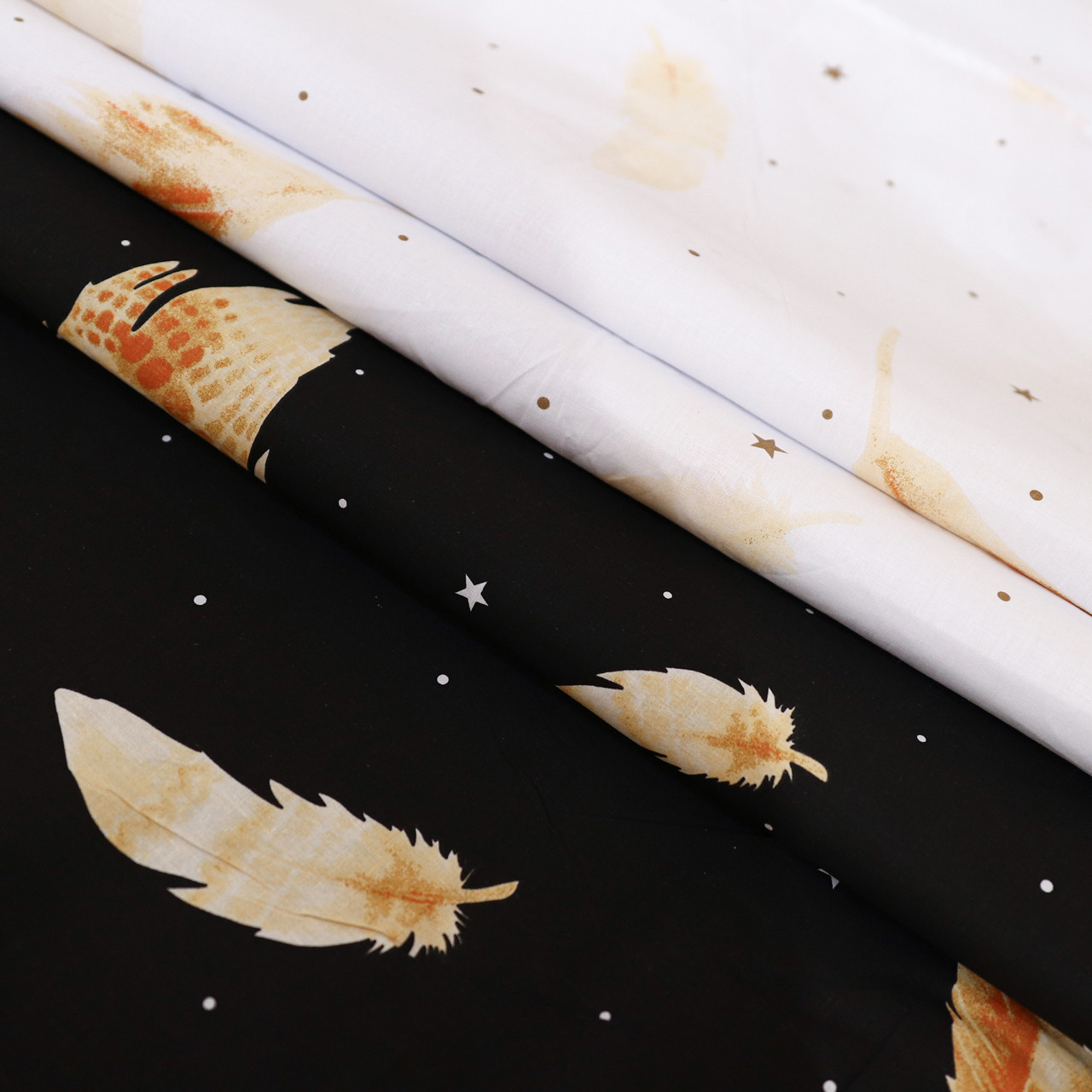 Ткань для постельного белья Бязь "Gold" Lux  "Перья (черный, оранжевые)" GL1242 (A+B) - (50м+50м)