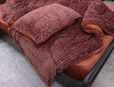 Евро-макси набор постельного белья 200*230 из Плюш Велюра №700-04 Черешенка™