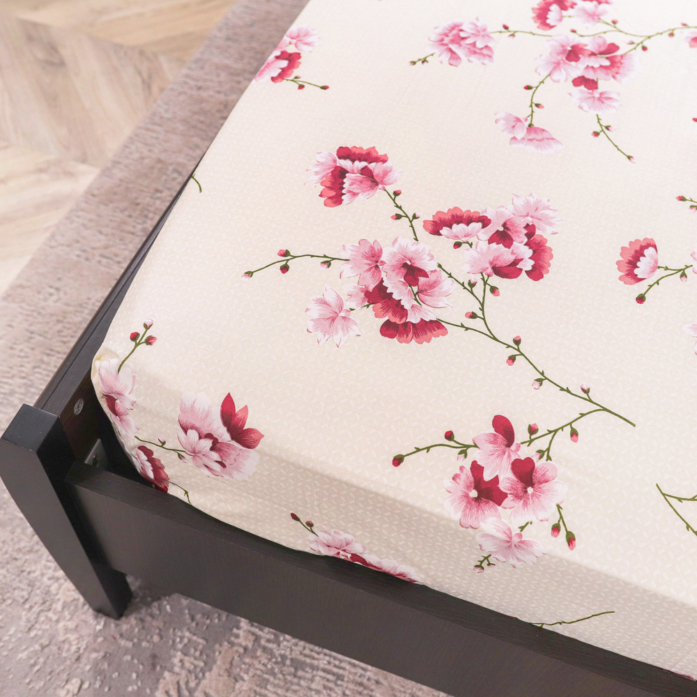 Простынь на резинке (160*200*25) молочное с цветочным принтом №6640021