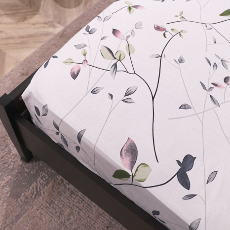 Простынь на резинке (180*200*25) белая с растительным принтом №668378