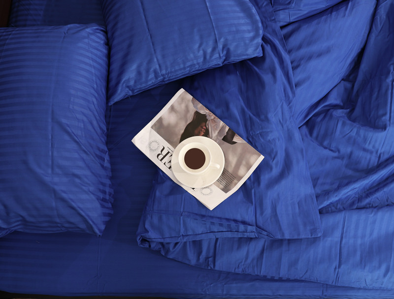 Сімейний набір постільної білизни зі Страйп Сатину №544030 KRISPOL™