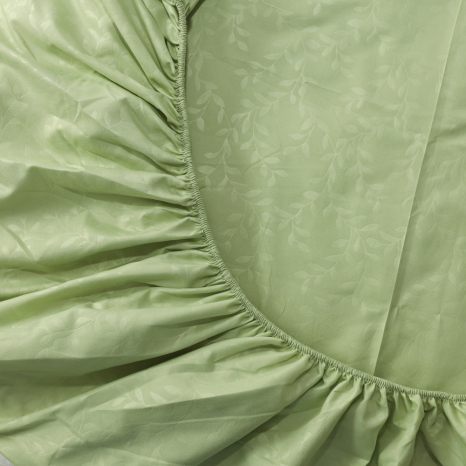 Простынь на резинке (160*200*25)  с веточками на зелёном №9870