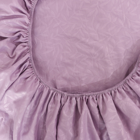 Простынь на резинке (160*200*25)  с веточками на фиолетовом №8833