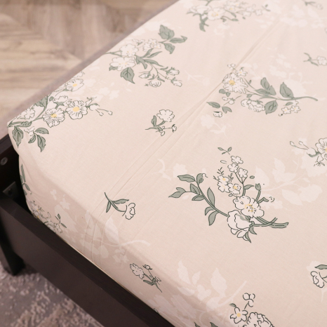 Простирадло на резинці (160*200*25) бежеве з квітковим принтом №668309
