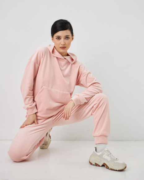 Жіночий велюровий костюм з капюшоном (Розмір L) пудровий №20222144