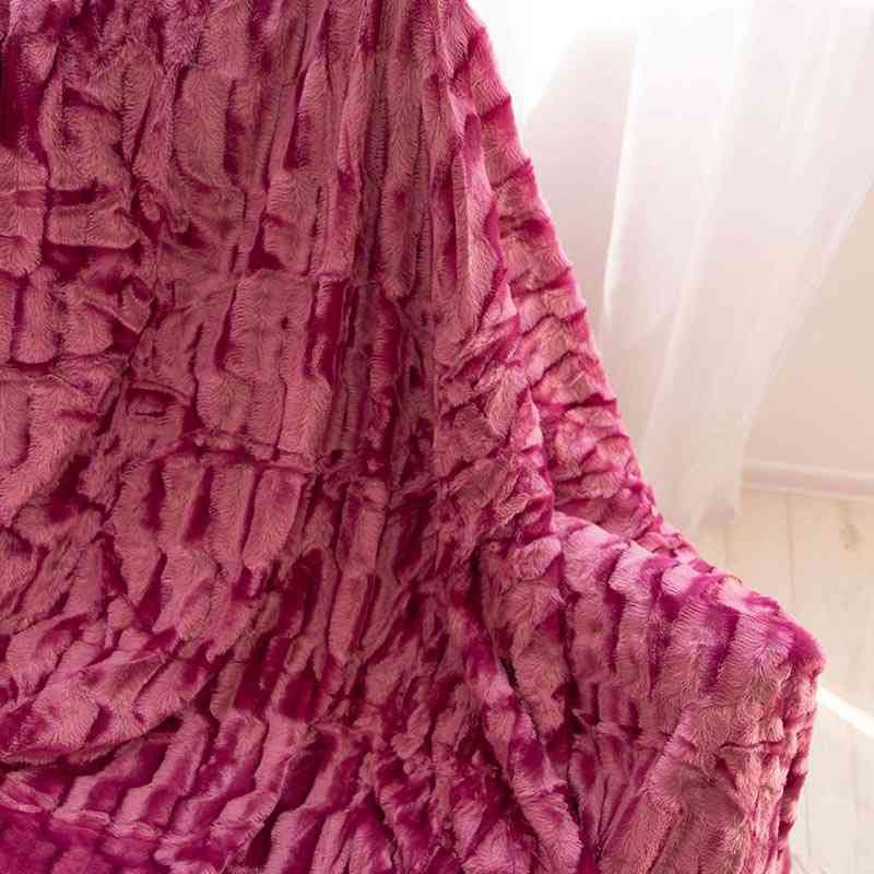 Двостороннє евро-максі покривало-плед "норка" (230*200) - темно-рожеве