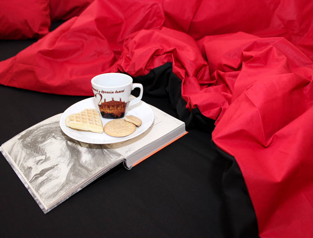 Сімейний набір однотонної постільної білизни із Бязі "Gold" №1540631AB Черешенька™