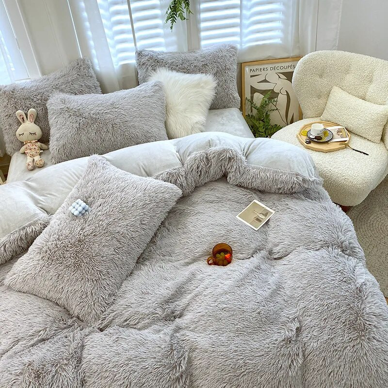 Евро-макси набор постельного белья 200*230 Плюш Травка №EL-05 Черешенка™