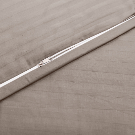 Полуторний набір постільної білизни 150*220 з Страйп Сатину №540906