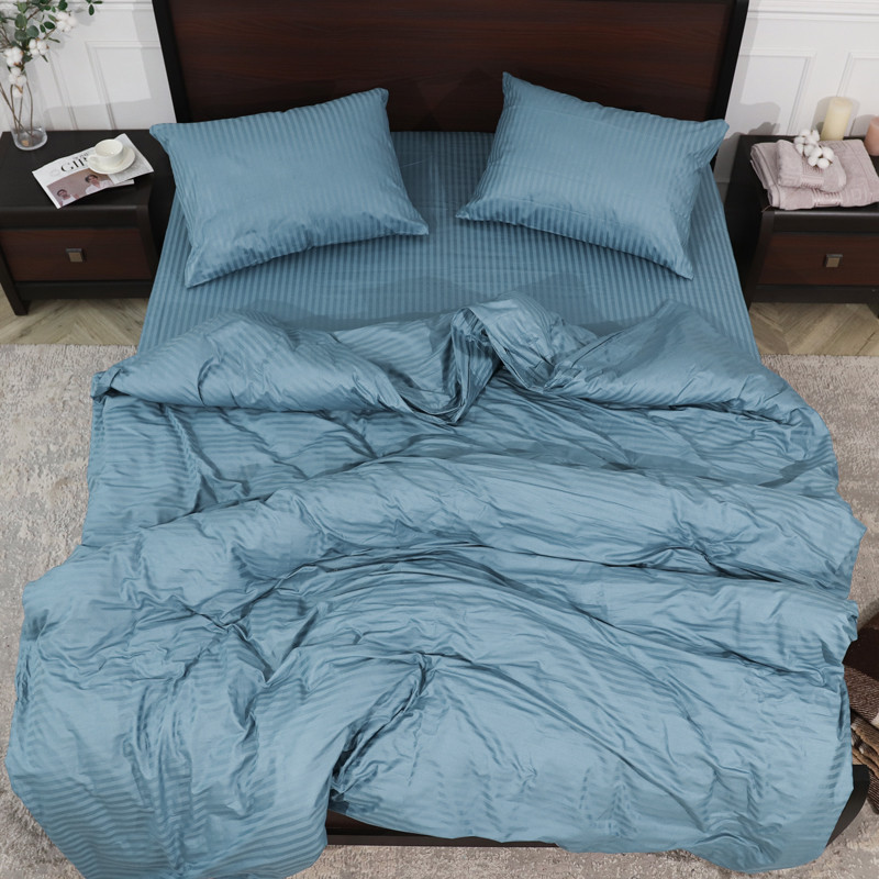 Сімейний набір постільної білизни з Страйп Сатину з простирадлом на резинці №554111