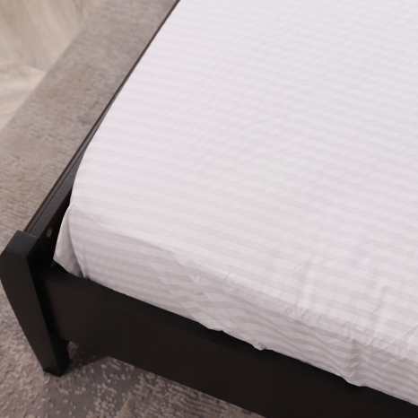 Простынь на резинке (160*200*25) белая полоска №666617