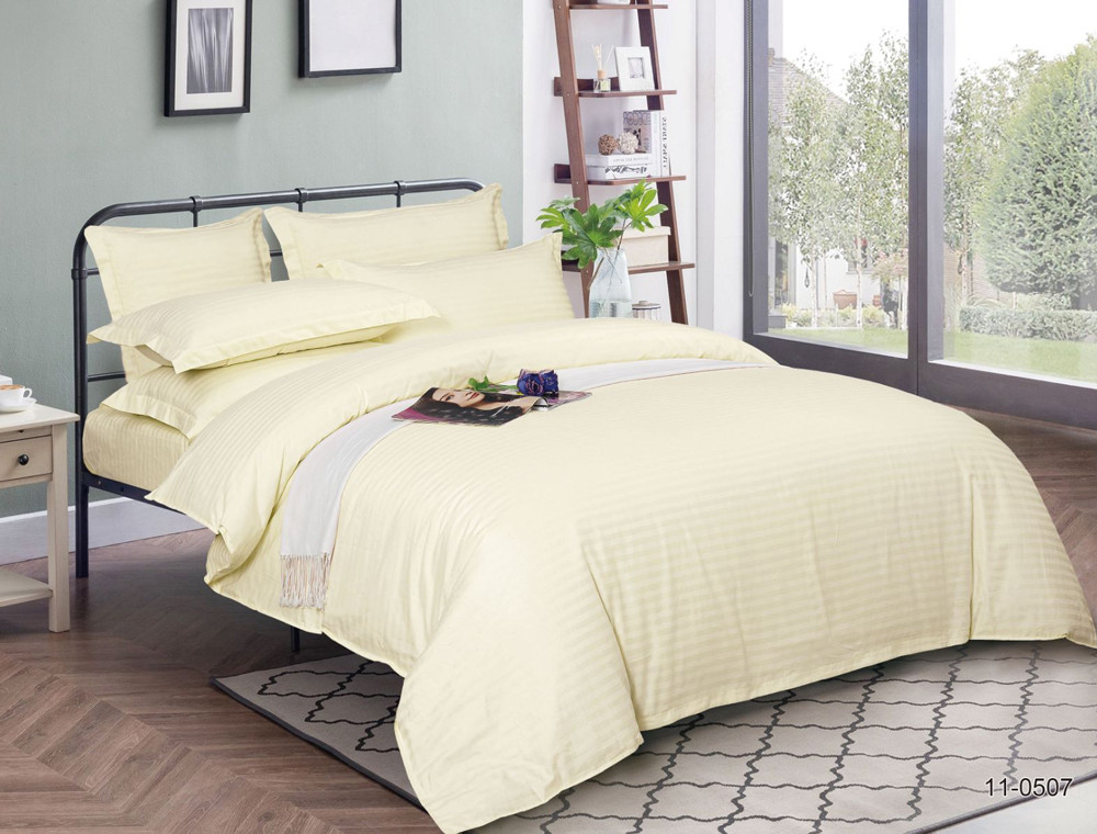 Сімейний набір постільної білизни з Страйп Сатину з простирадлом на резинці №550507