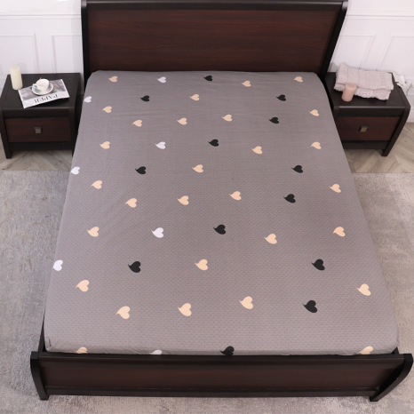 Простирадло на резинці (160*200*25) сіре з сердечками №661928