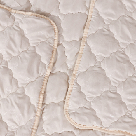 Двуспальное летнее одеяло микрофибра/холлофайбер №41139