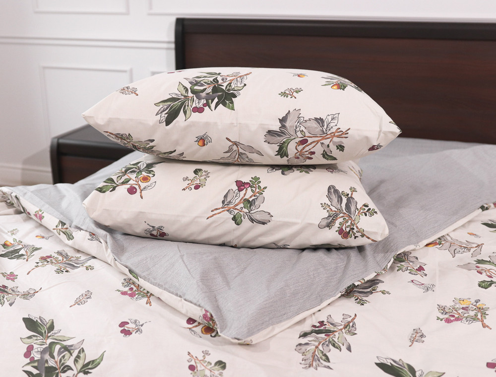 Сімейний набір постільної білизни із Бязі "Gold" №153570АВ Черешенка™