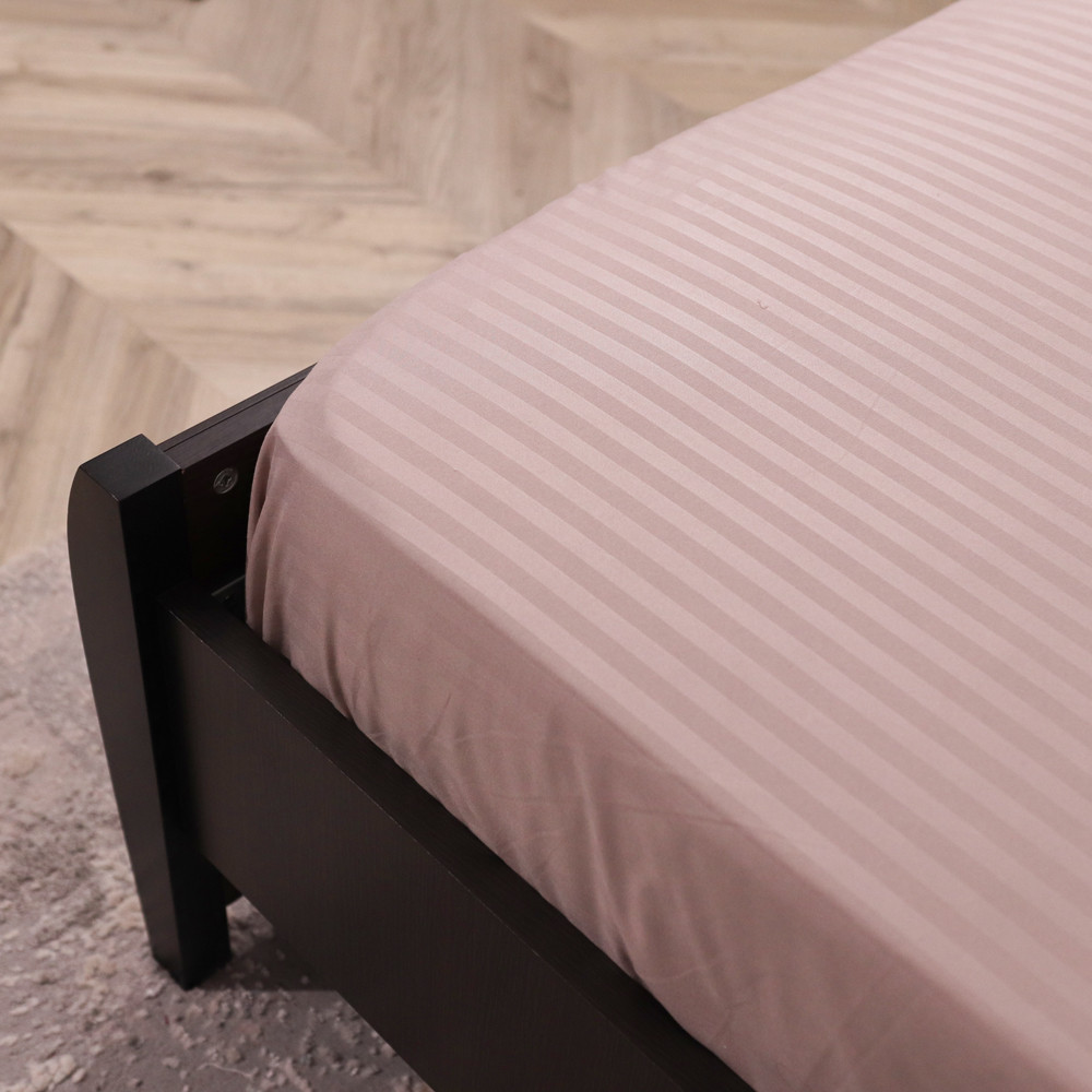 Простынь на резинке (160*200*25) бежевая полоска №2227