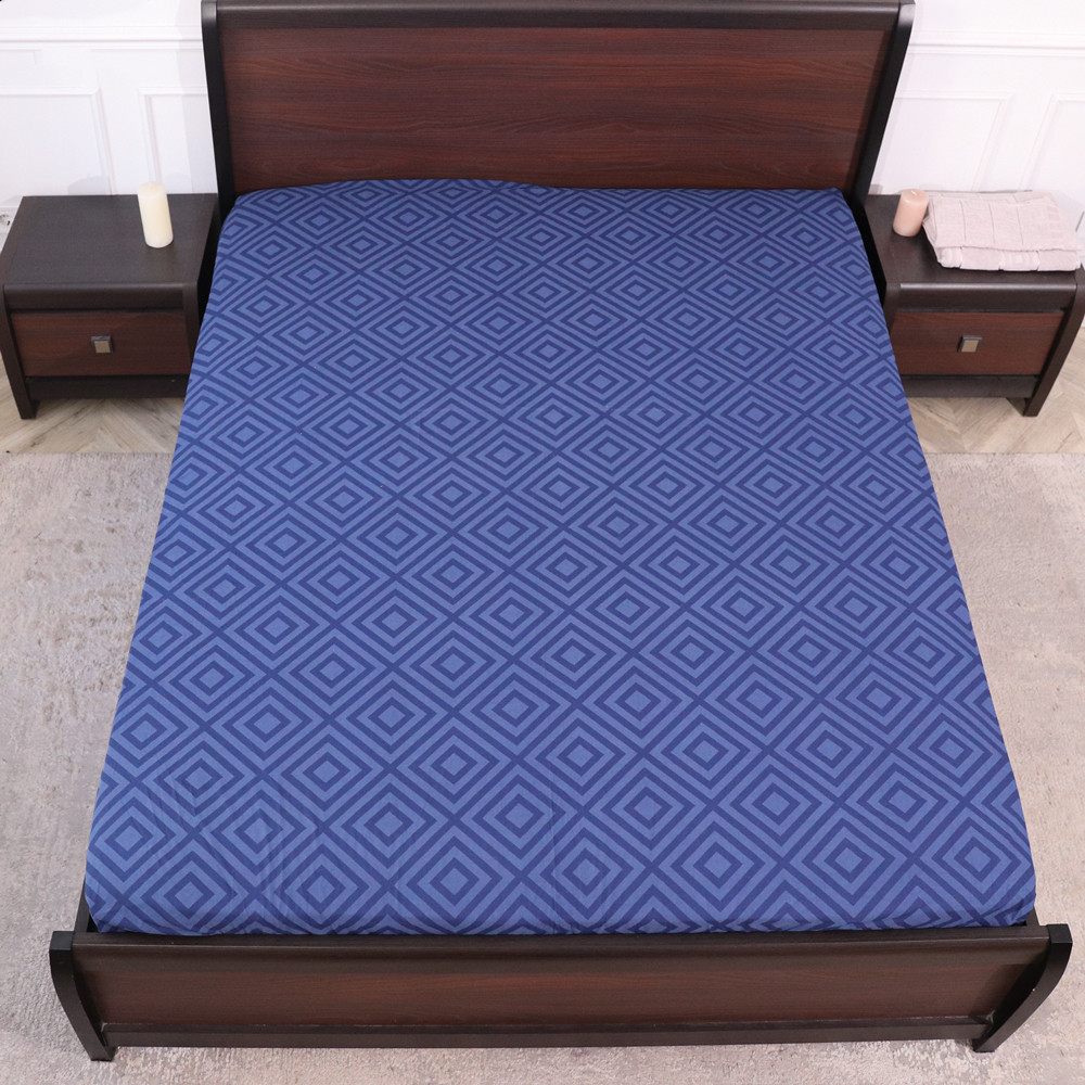 Простынь на резинке (140*200*25) синий ромб №133