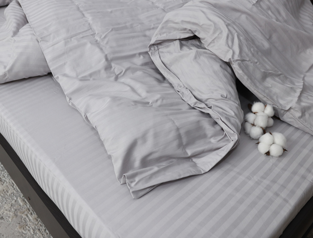 Сімейний набір постільної білизни зі Страйп Сатину №14-4201 Черешенка™