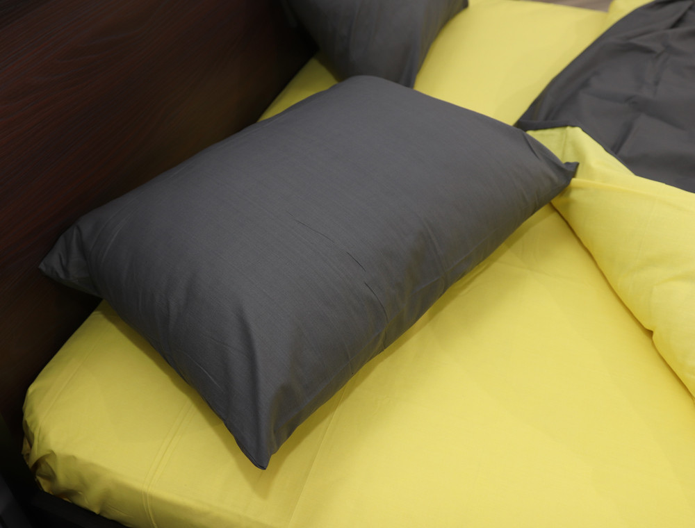 Полуторный набор однотонного постельного белья 150*220 из Бязи "Gold" №155516AB Черешенка™