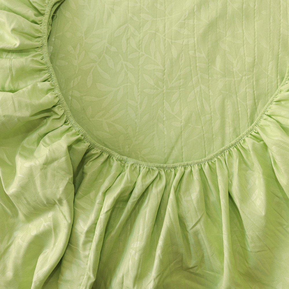 Простынь на резинке (120*200*25) с веточками на зелёном №8844