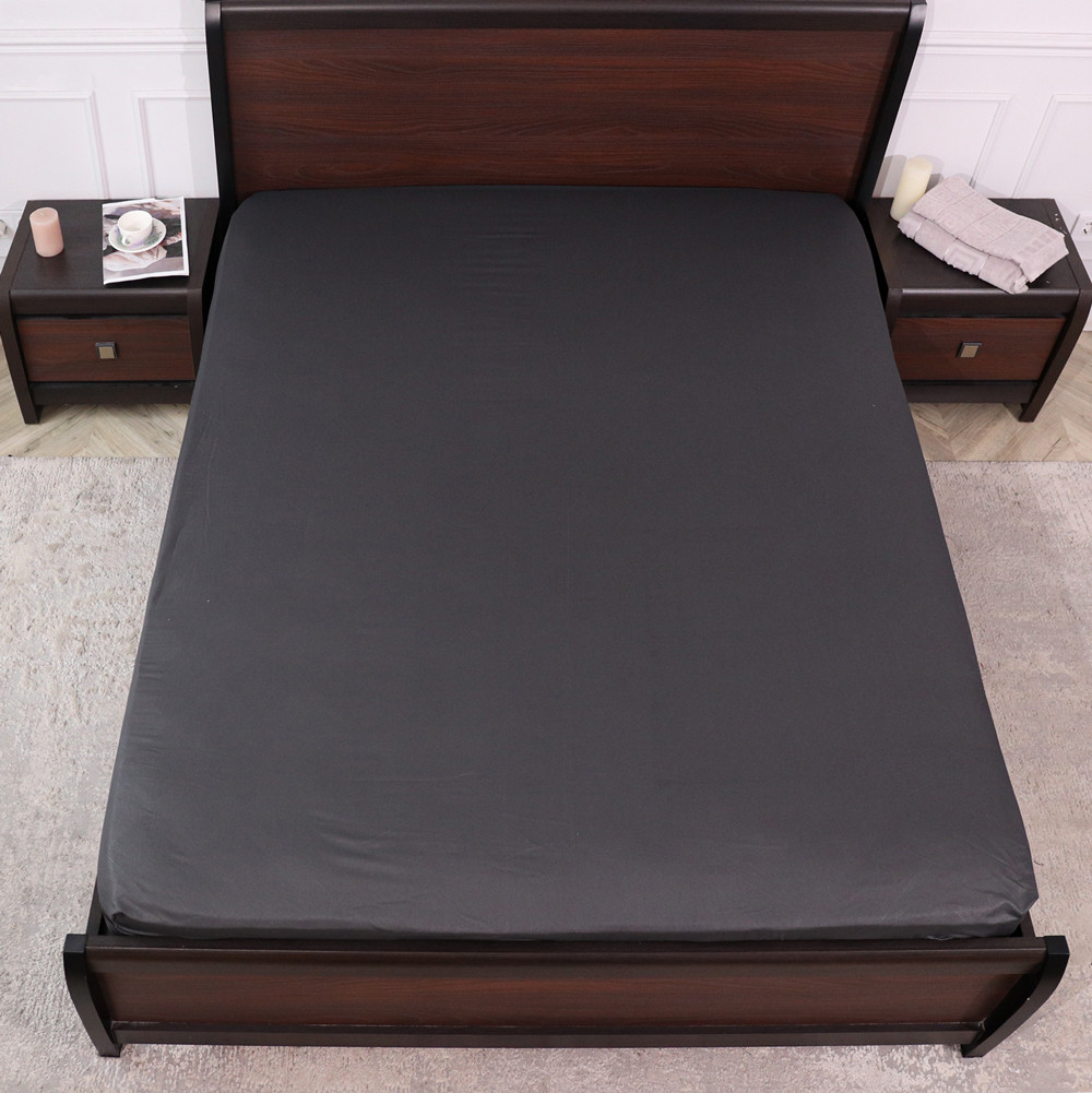 Простыня на резинке (90*200*25) геометрия на сером №1717