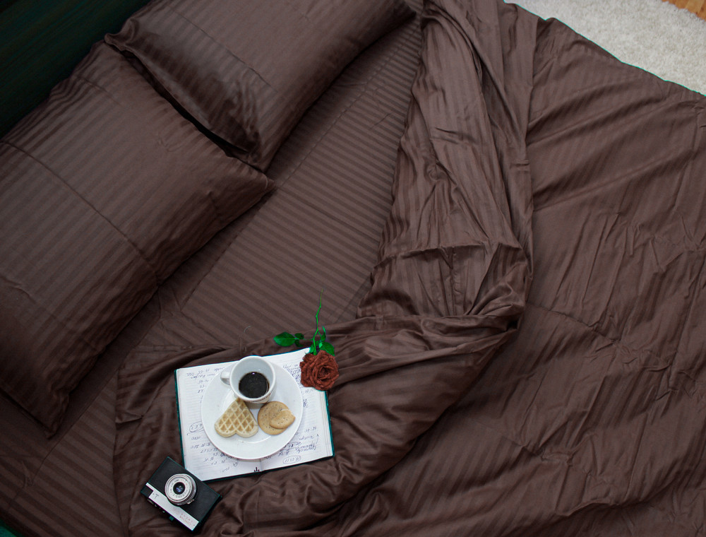 Євро-максі набір постільної білизни 200*220 зі Страйп Сатину №501420 Черешенка™