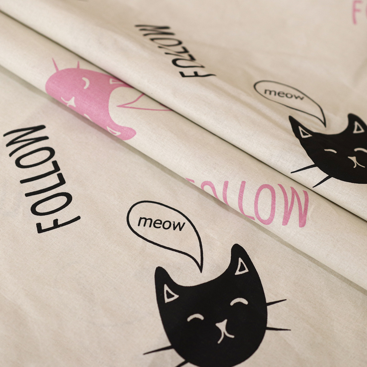 Тканина для постільної білизни Бязь "Gold" Lux "Слідуй за моїми ногами" GL1466 (A+B) - (50м+50м)