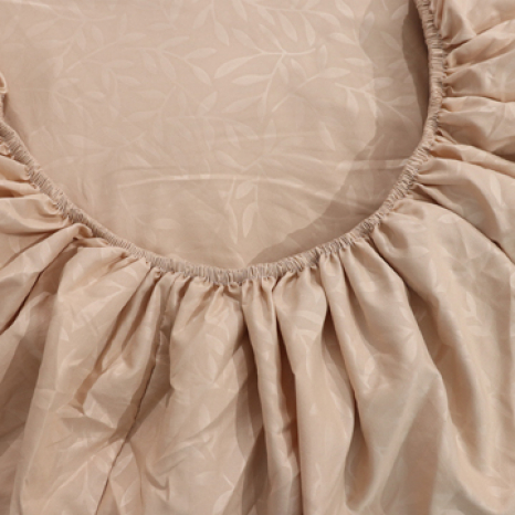 Простынь на резинке (140*200*25) с веточками на бежевом №3031