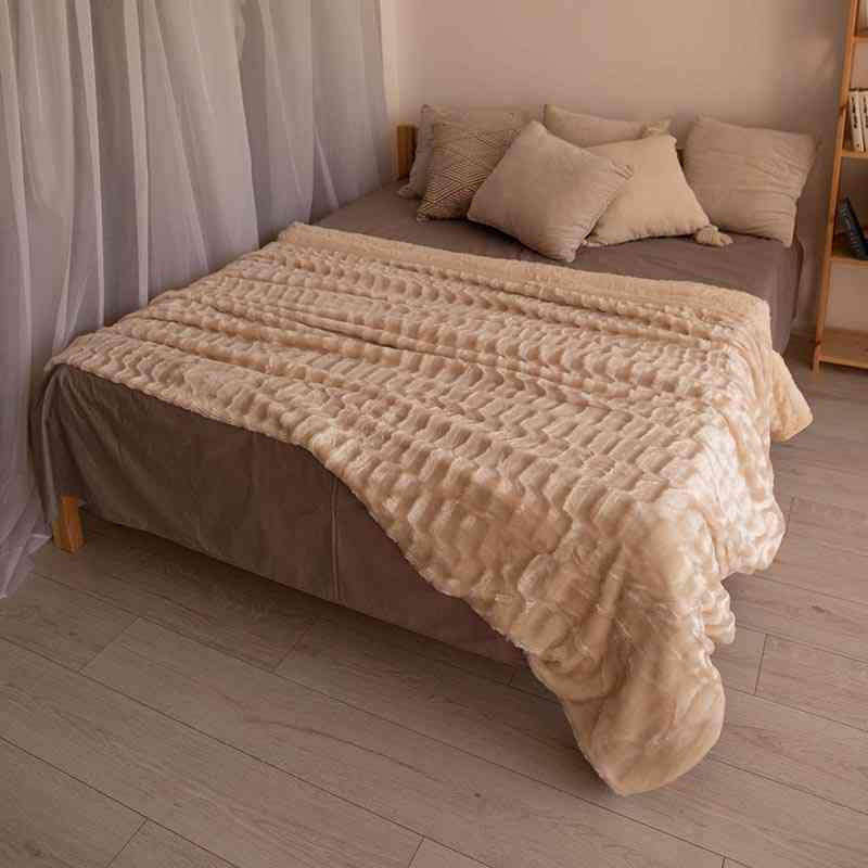 Двостороннє евро-максі покривало-плед "норка" (230*200) - світло-бежеве