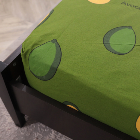 Простынь на резинке (120*200*25) зеленая с фруктовым принтом №66360