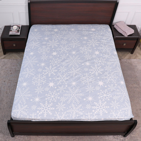 Простынь на резинке (90*200*25) голубое с новогодним принтом №661141
