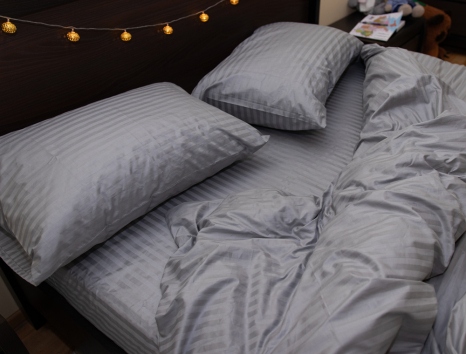 Полуторний набір постільної білизни 150*220 зі Страйп Сатину №50122 Черешенка™