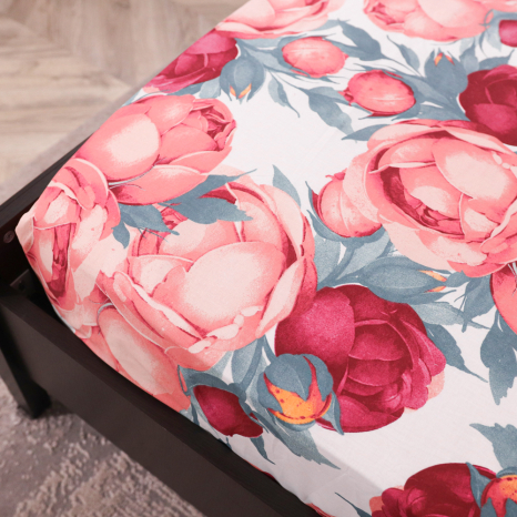 Простынь на резинке (140*200*25) пудровое с цветочным принтом №663119