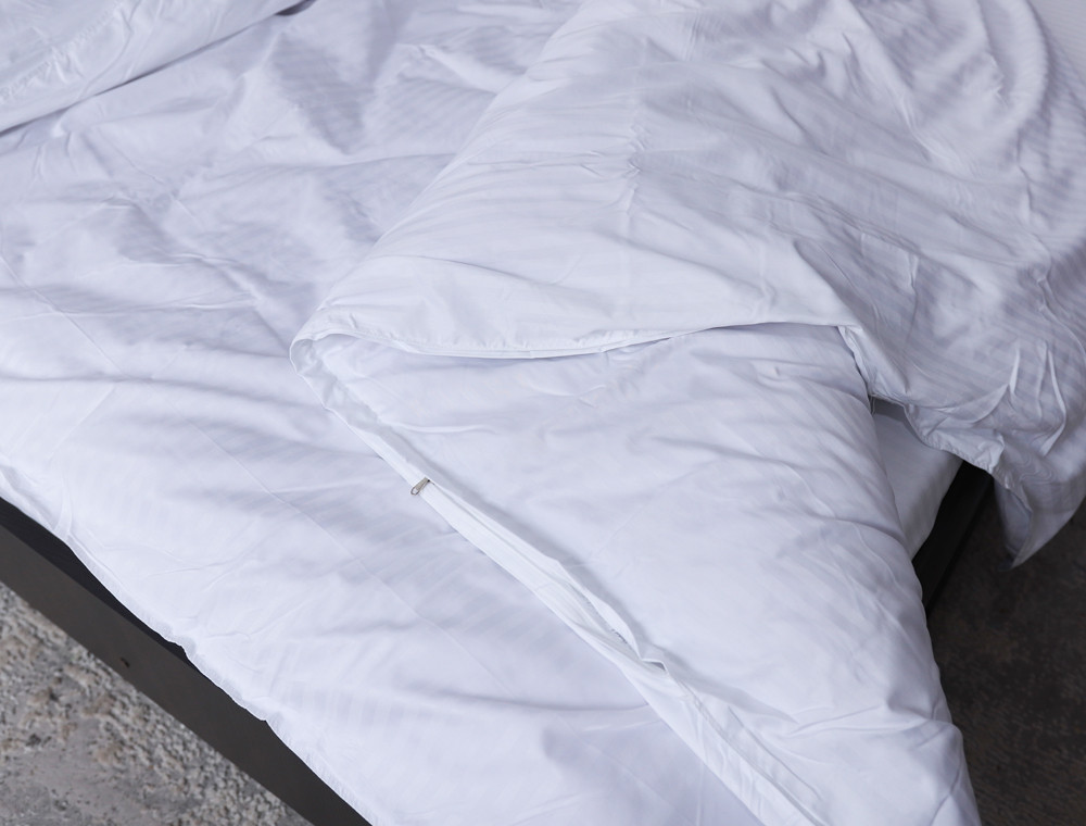 Евро макси набор постельного белья 200*230 из Страйп Сатина D-01