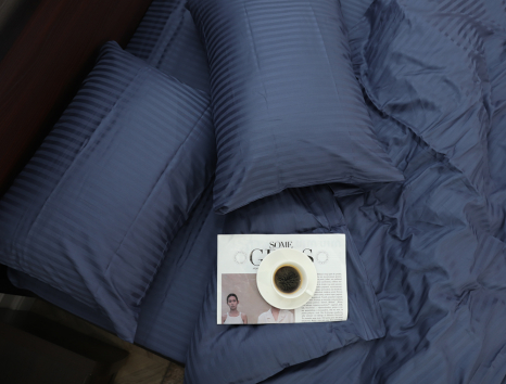 Двуспальный набор постельного белья 180*220 из Страйп Сатина №543928