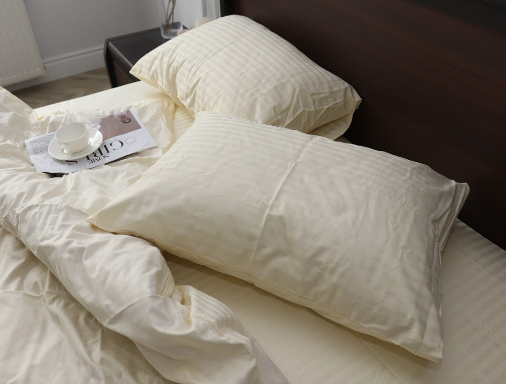 Двоспальний набір постільної білизни 180*220 зі Страйп Сатину №11-0507 Черешенка™