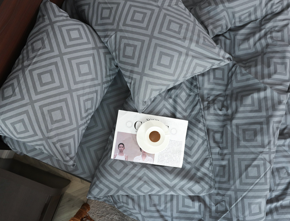 Двоспальний набір постільної білизни з ромбами 180*220 із Бязі "Gold" №158118 Черешенка™