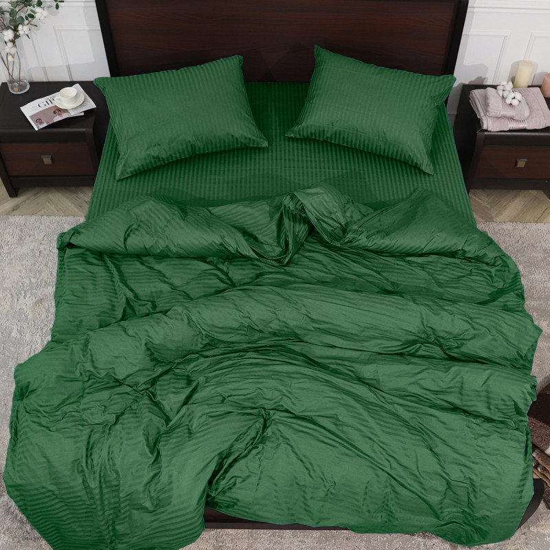 Сімейний набір постільної білизни з Страйп Сатину з простирадлом на резинці №556350