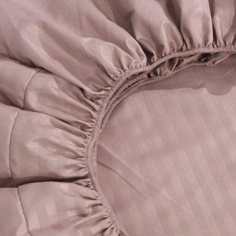 Простынь на резинке (160*200*25) бежевая полоска №2227