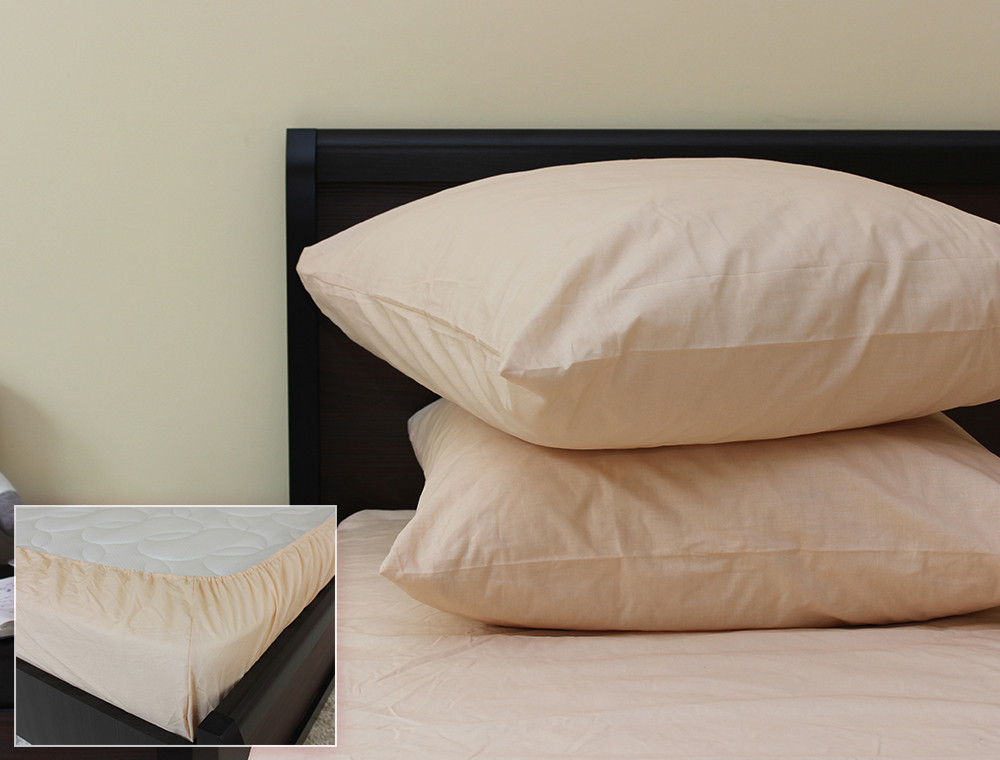 Комплект простыни на резинке с наволочками (160*200*25) светло-бежевый