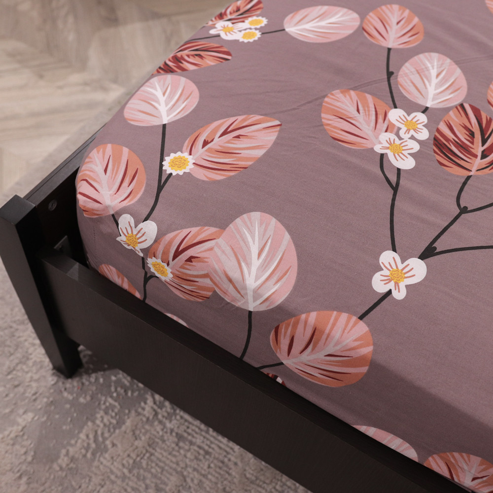 Простыня на резинке (90*200*25) коричневая с растительным принтом №6679431