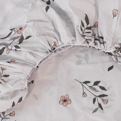 Простынь на резинке (140*200*25) белая с цветочным принтом №6650471