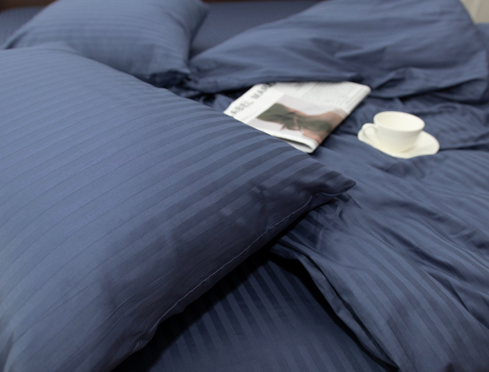 Полуторний набір постільної білизни 150*220 зі Страйп Сатину №19-3928 Черешенка™