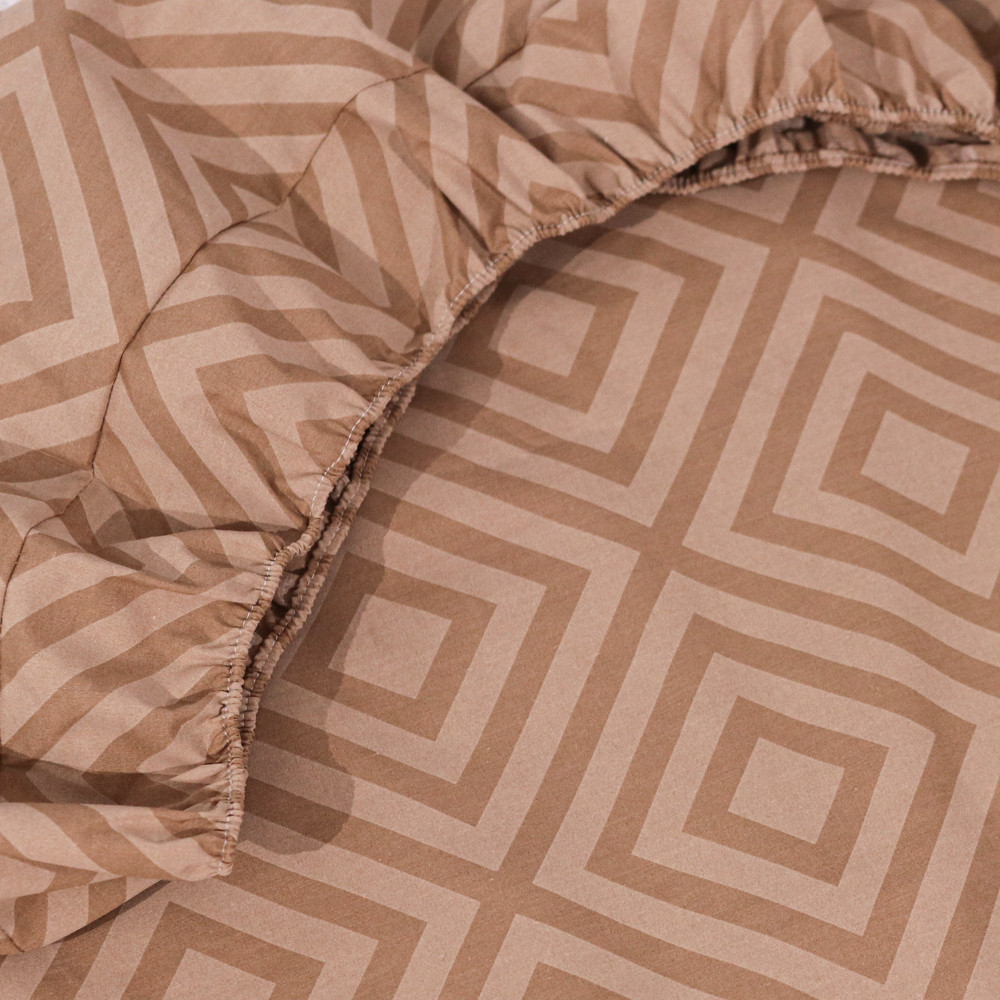 Простынь на резинке (140*200*25) бежевая геометрия №661505