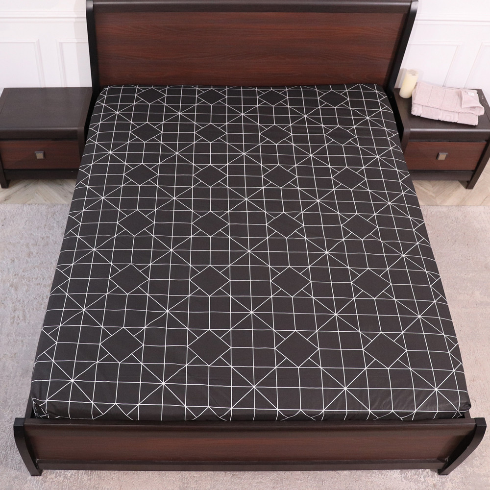 Простирадло на резинці (90*200*25) чорне з геометричним принтом  №662406