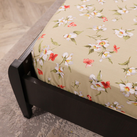 Простынь на резинке (180*200*25) зеленого цвета с цветочным принтом №667199