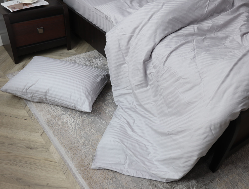 Полуторний набір постільної білизни 150*220 зі Страйп Сатину №14-4201 Черешенка™