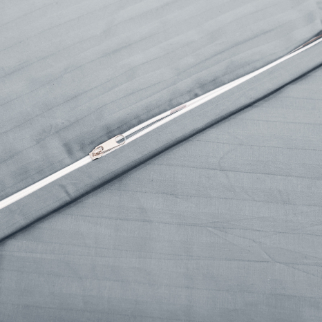 Євро-максі набір постільної білизни 200*220 з Страйп Сатину з простирадлом на резинці №555102