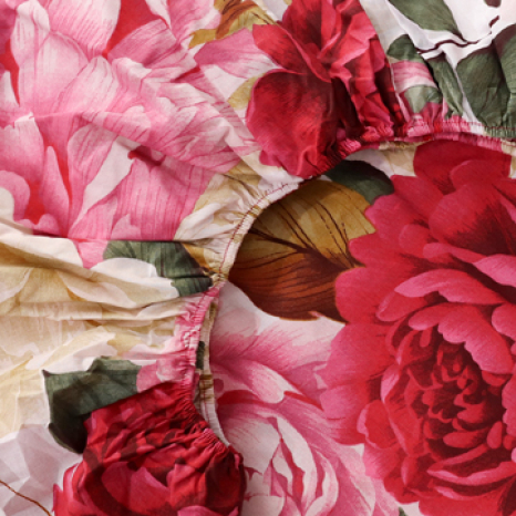 Простынь на резинке (160*200*25) белая с цветочным принтом №668363